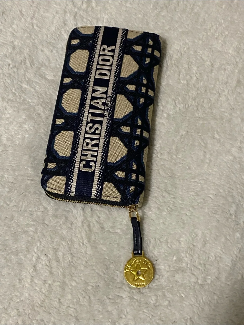 Navy and Cream Patterned Zip Card Holder with Gold Logo Charm